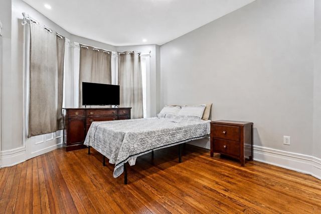 257 WOODLAWN AVE, Jc, Greenville, NJ 07305