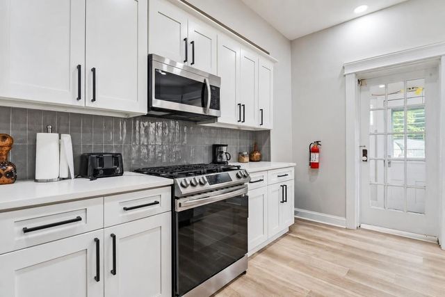 257 WOODLAWN AVE, Jc, Greenville, NJ 07305