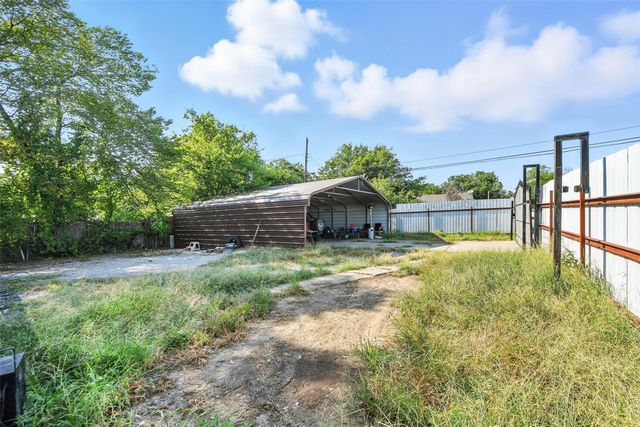 3429 Hampshire Boulevard, Fort Worth, TX 76103