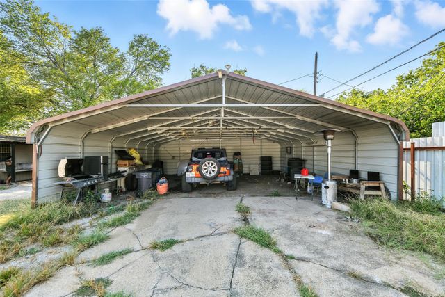 3429 Hampshire Boulevard, Fort Worth, TX 76103