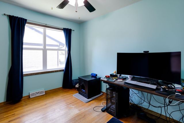 808 Westview Dr, Mulvane, KS 67110