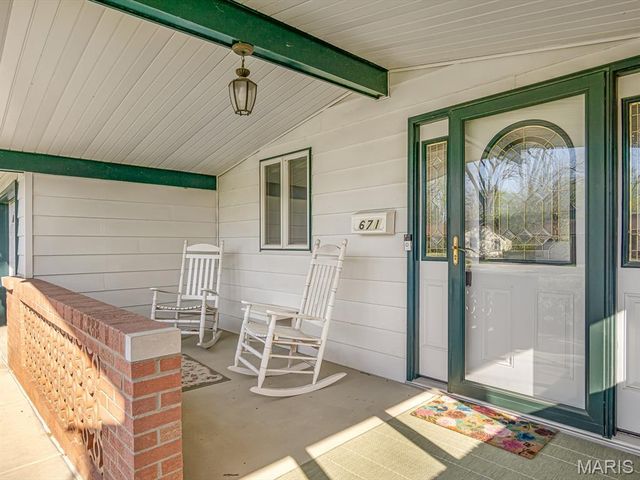 671 Notre Dame Avenue, Edwardsville, IL 62025