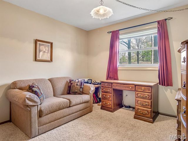 671 Notre Dame Avenue, Edwardsville, IL 62025