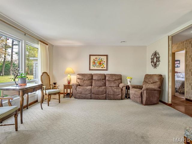 671 Notre Dame Avenue, Edwardsville, IL 62025