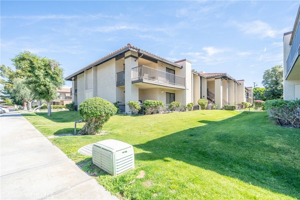 Image 2 of property listing at 31200 Landau Blvd #2802, Cathedral City, CA 92234