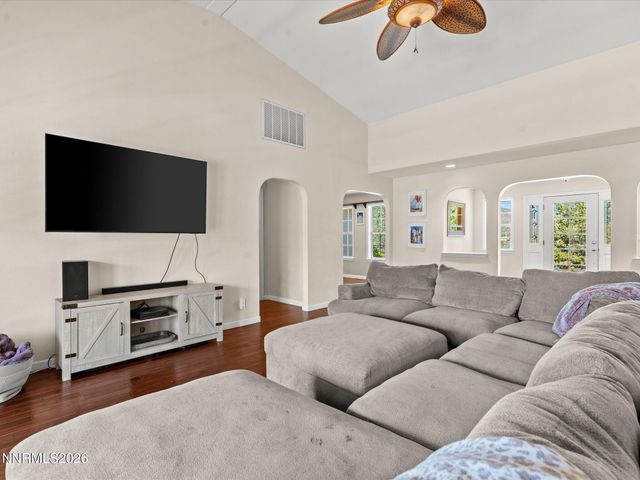 60 Horseshoe Circle, Reno, NV 89508