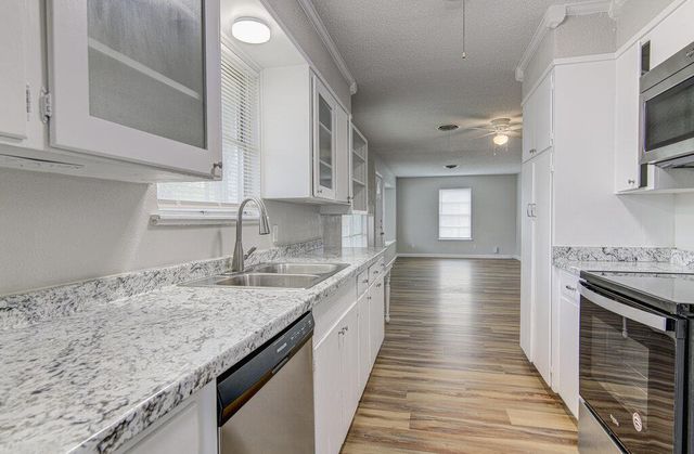 1523 Weyford DR, Austin, TX 78757