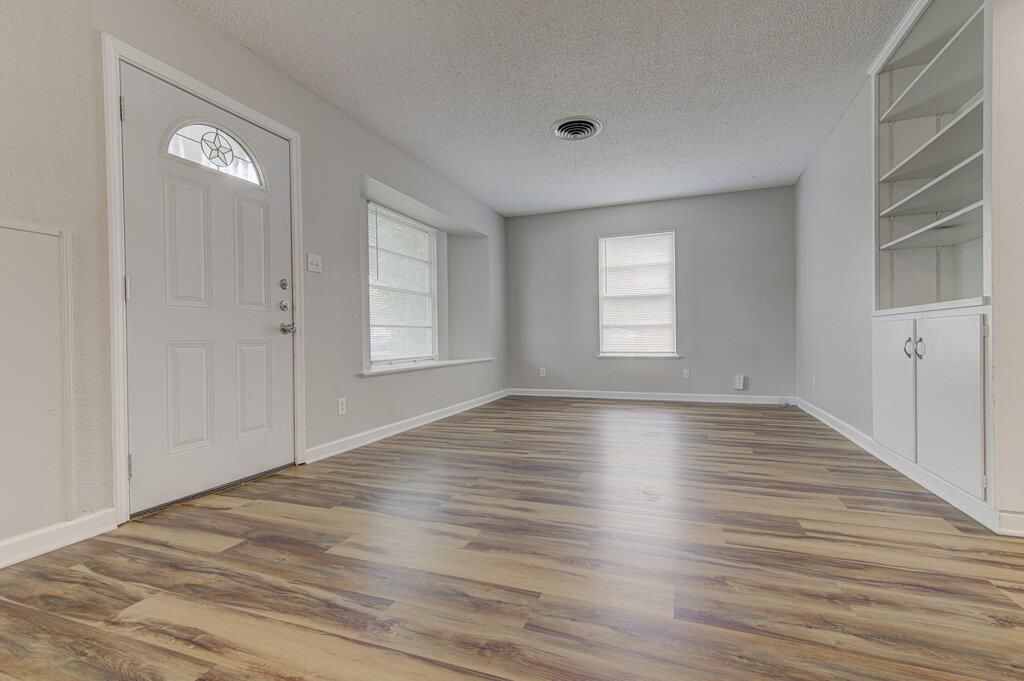 1523 Weyford DR, Austin, TX 78757