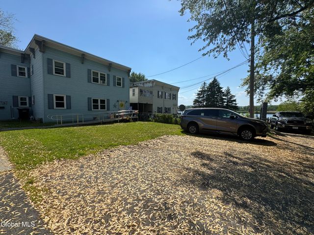 2 McLoughlin Lane, Troy, NY 12180