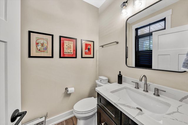 1112 Coves End RD, Huddleston, VA 24104