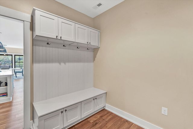 1112 Coves End RD, Huddleston, VA 24104