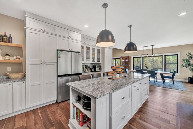 1112 Coves End RD, Huddleston, VA 24104