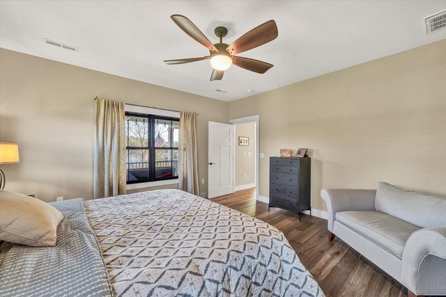 1112 Coves End RD, Huddleston, VA 24104