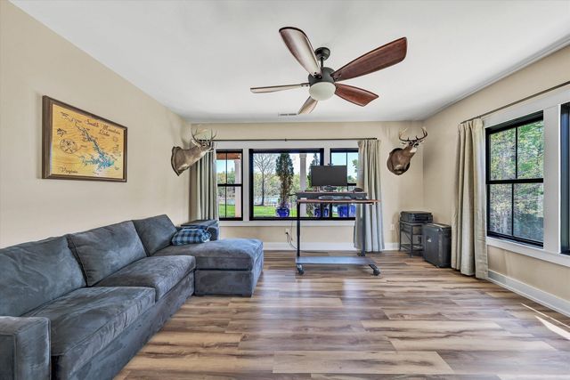 1112 Coves End RD, Huddleston, VA 24104
