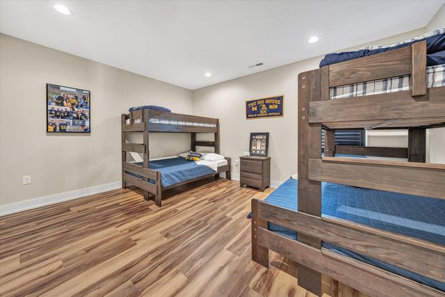 1112 Coves End RD, Huddleston, VA 24104