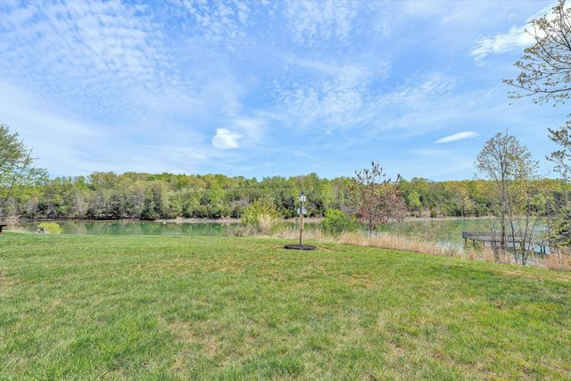 1112 Coves End RD, Huddleston, VA 24104
