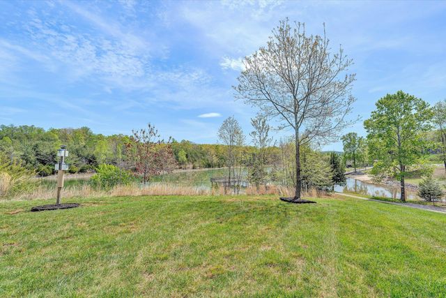 1112 Coves End RD, Huddleston, VA 24104