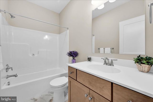 126 N. WEST VIEW, Elizabethtown, PA 17022