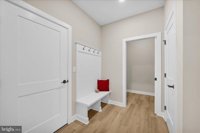 126 N. WEST VIEW, Elizabethtown, PA 17022