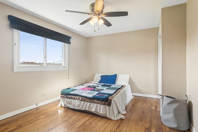 1058 N Boxwood Drive A, Mount Prospect, IL 60056