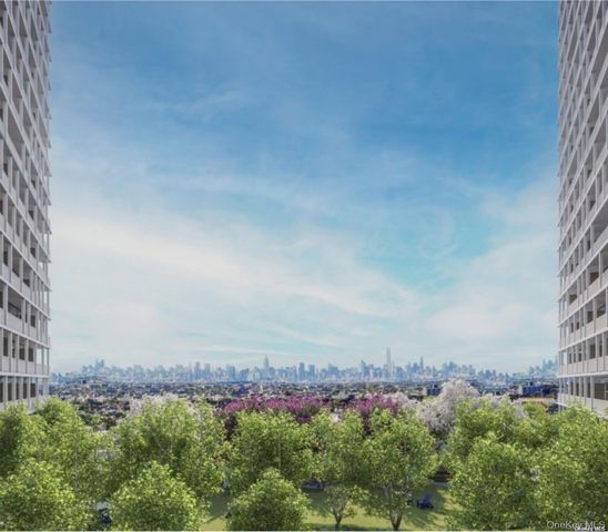 131-02B 40TH Road 8T, Flushing, NY 11354