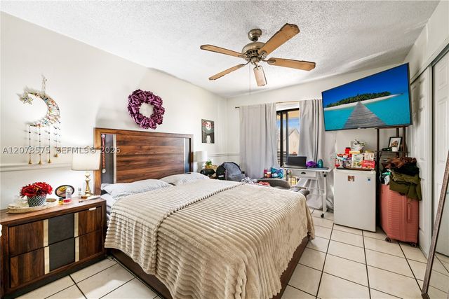 2093 W 54th Ter 38, Hialeah, FL 33016