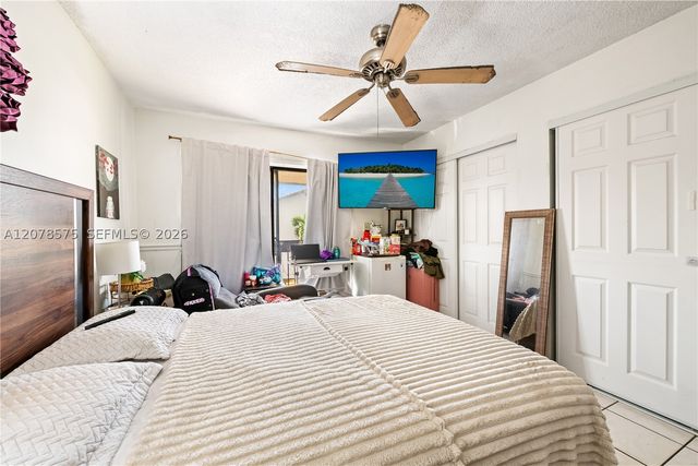 2093 W 54th Ter 38, Hialeah, FL 33016