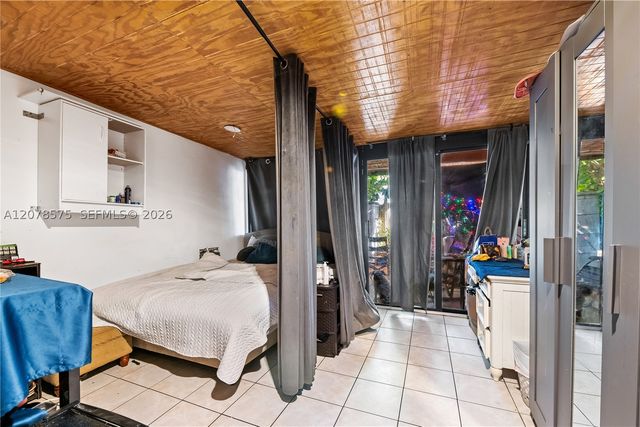 2093 W 54th Ter 38, Hialeah, FL 33016