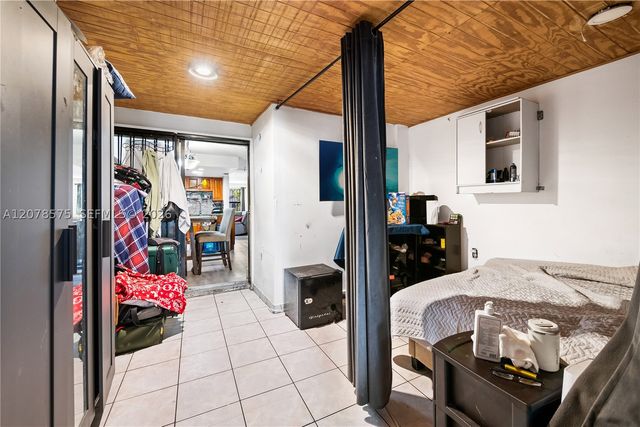 2093 W 54th Ter 38, Hialeah, FL 33016