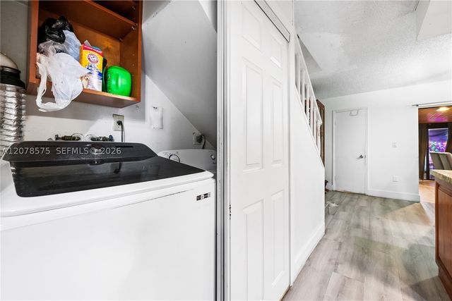 2093 W 54th Ter 38, Hialeah, FL 33016