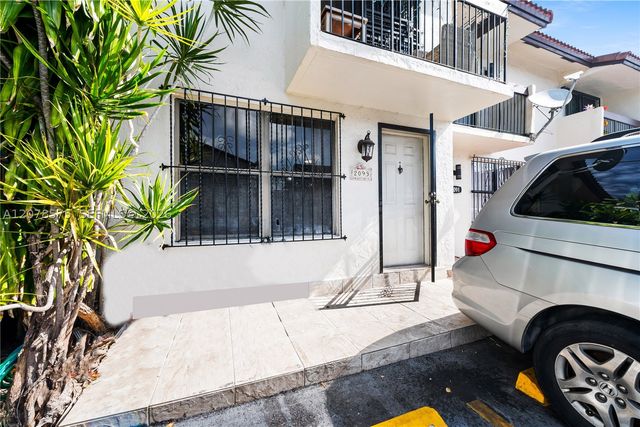 2093 W 54th Ter 38, Hialeah, FL 33016