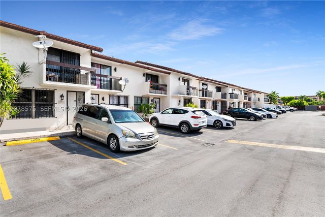2093 W 54th Ter 38, Hialeah, FL 33016