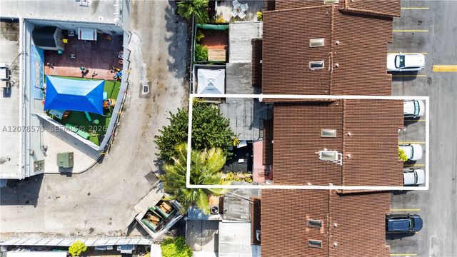 2093 W 54th Ter 38, Hialeah, FL 33016