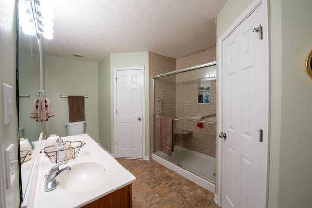 601 Fall Creek Dr, Murfreesboro, TN 37129