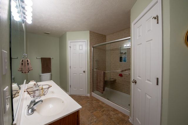 601 Fall Creek Dr, Murfreesboro, TN 37129