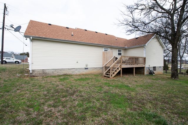 601 Fall Creek Dr, Murfreesboro, TN 37129