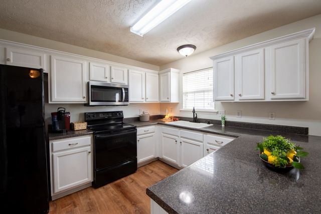 601 Fall Creek Dr, Murfreesboro, TN 37129