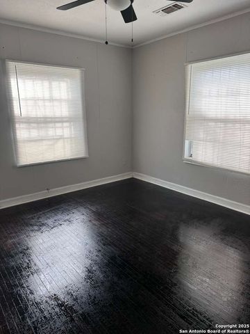 5134 hillburn, San Antonio, TX 78242