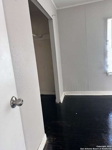 5134 hillburn, San Antonio, TX 78242