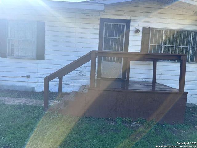 5134 hillburn, San Antonio, TX 78242