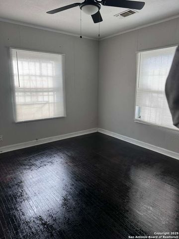 5134 hillburn, San Antonio, TX 78242