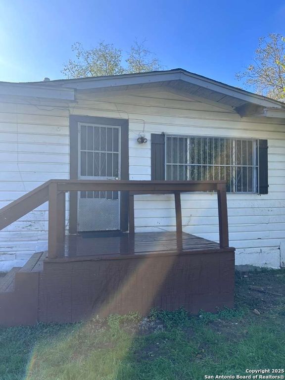 5134 hillburn, San Antonio, TX 78242