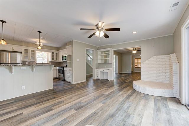 405 N Park Place, Guthrie, OK 73044