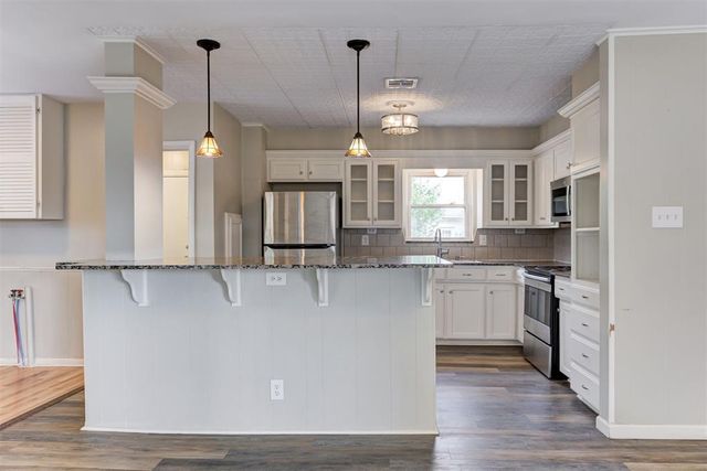 405 N Park Place, Guthrie, OK 73044