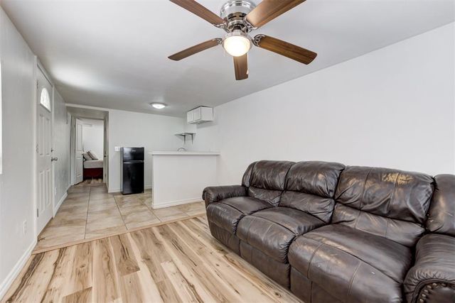 405 N Park Place, Guthrie, OK 73044