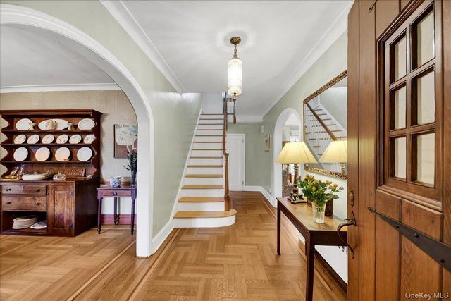 184 Commonwealth Avenue, Mount Vernon, NY 10552