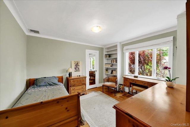 184 Commonwealth Avenue, Mount Vernon, NY 10552