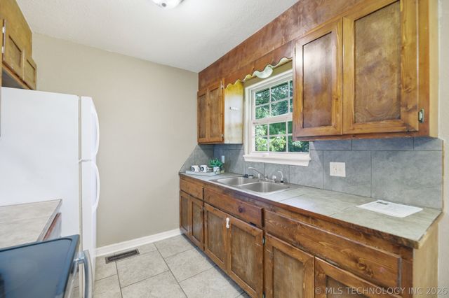 1506 Clayton Drive, Tahlequah, OK 74464