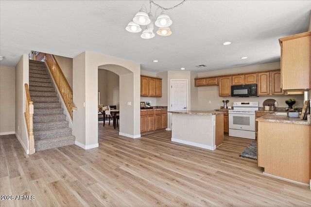 1852 N DESERT WILLOW Street, Casa Grande, AZ 85122