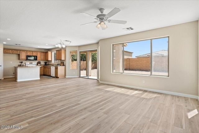 1852 N DESERT WILLOW Street, Casa Grande, AZ 85122